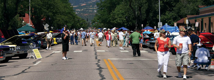 At the Good Times Car Show... Looking west along Colorado Avenues 2300 block, which the Car Show used for the first time this 
year.
Westside Pioneer photo